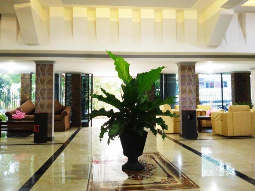 Hotel Benteng Bukittinggi Buitenkant foto