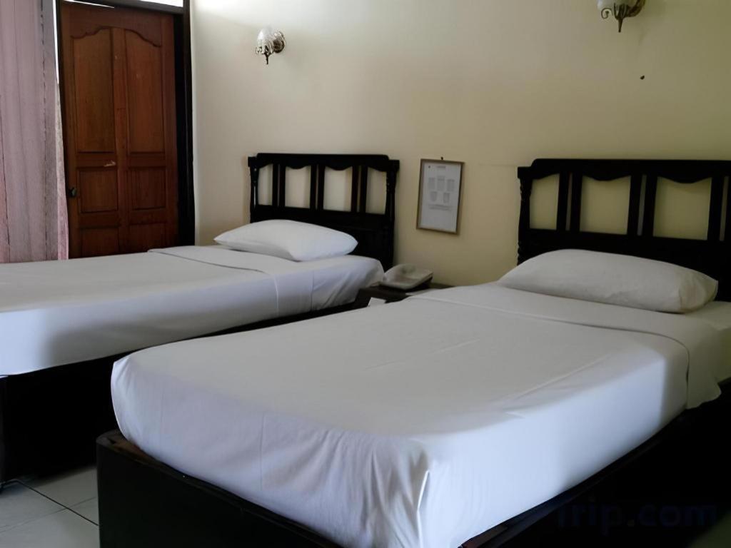 Hotel Benteng Bukittinggi Buitenkant foto