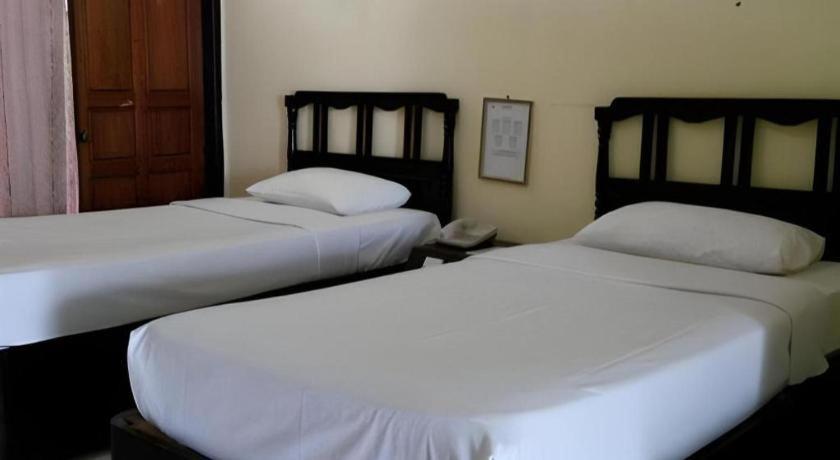 Hotel Benteng Bukittinggi Buitenkant foto