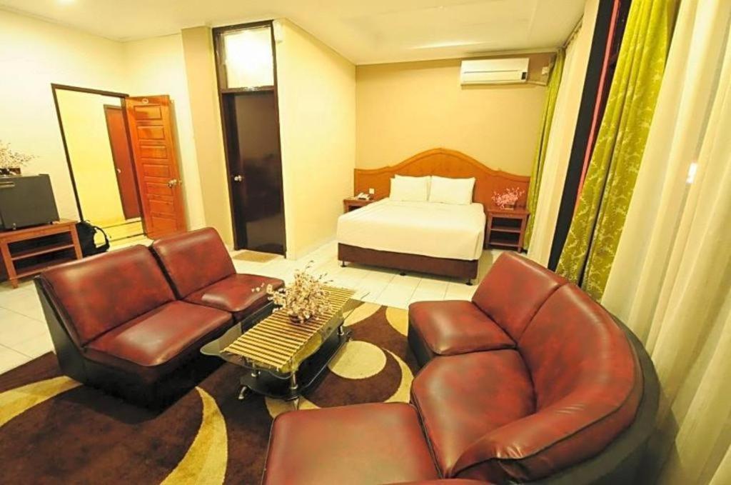 Hotel Benteng Bukittinggi Buitenkant foto