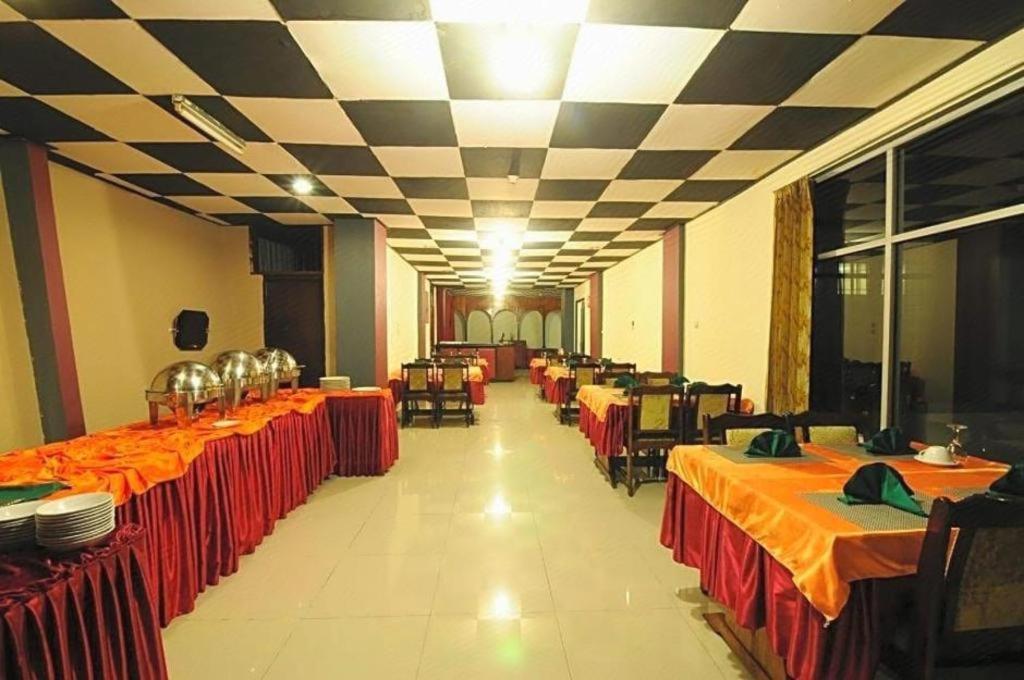Hotel Benteng Bukittinggi Buitenkant foto