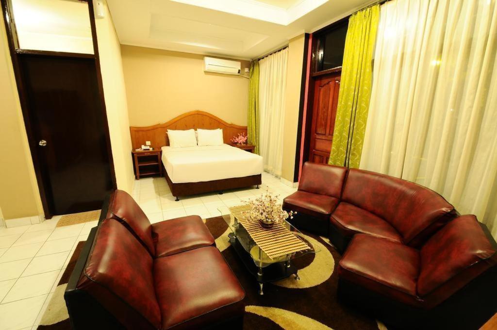 Hotel Benteng Bukittinggi Buitenkant foto