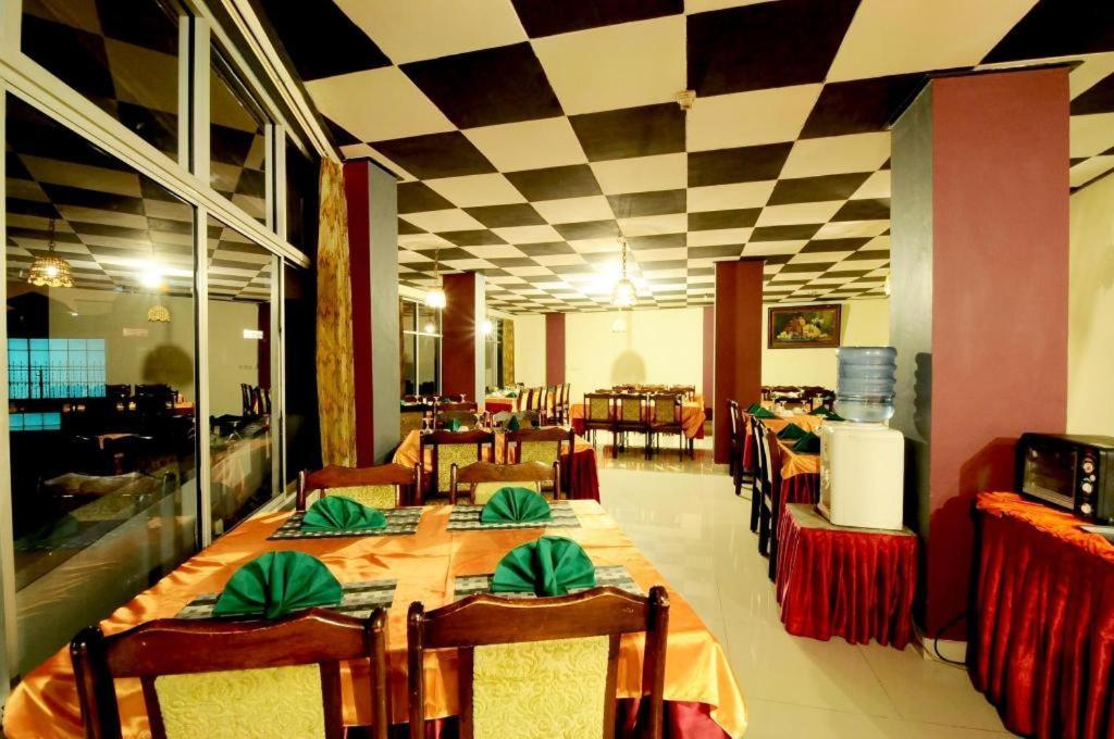 Hotel Benteng Bukittinggi Buitenkant foto