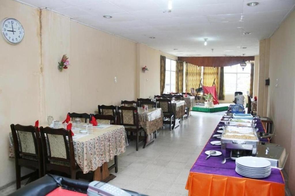 Hotel Benteng Bukittinggi Buitenkant foto