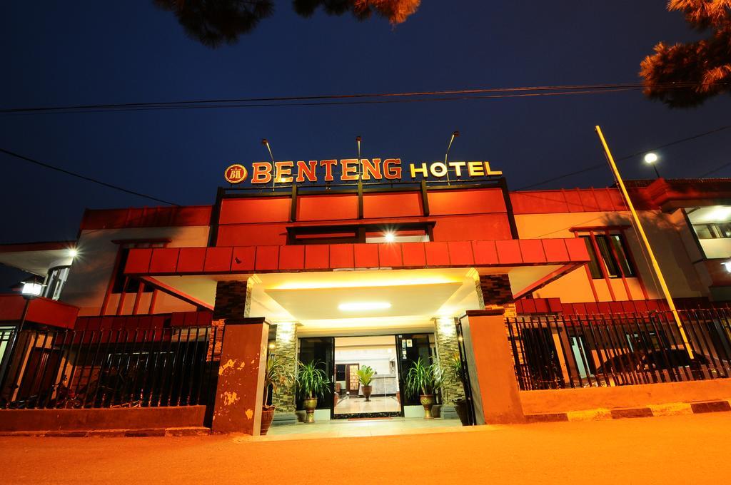 Hotel Benteng Bukittinggi Buitenkant foto